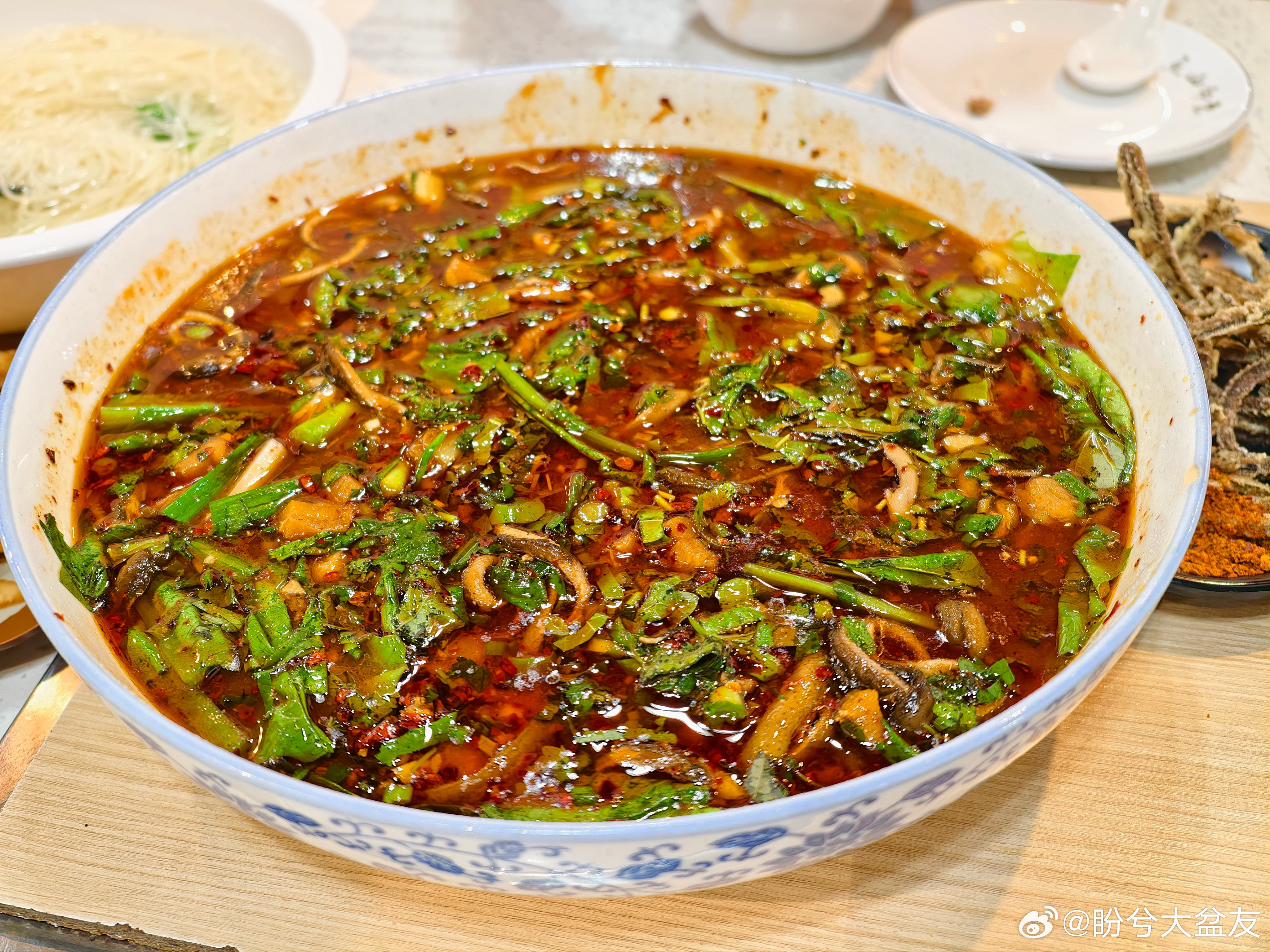 乐山吃了个鳝鱼丝，前往遵义，听说遵义的羊肉粉很好吃？​​​