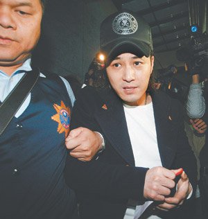 网上流传越野跑选手赵家驹背包装有裹尸布的传言，闹得沸沸扬扬，本人已经出面做出否认，这件事也值得我们好