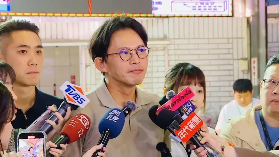 黄国昌才去日本没几天就被岛内的人传被架空，有够离谱的，而已传的人还是黄珊珊加吴子