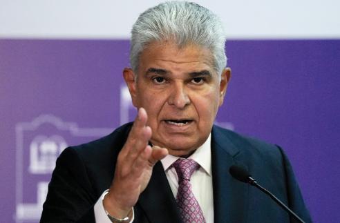 巴拿马总统突然软了？支支吾吾否认对华冲突，138亿索赔压顶求中方高抬贵手 巴