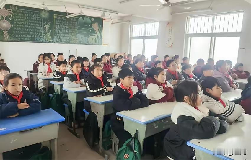 中国人为什么这么“卷”？博主“牢A”一语点醒梦中人，我真的被感动了：中国能让社会