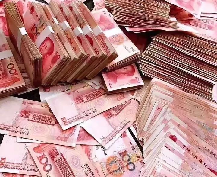 抛开钱，成年人最缺的是什么？朋友一句“抛开钱最缺啥”，竟让我琢磨了一整夜，最后