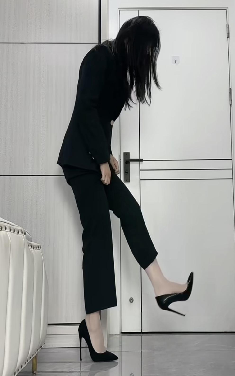 高跟鞋什么样的高度更加舒适呢