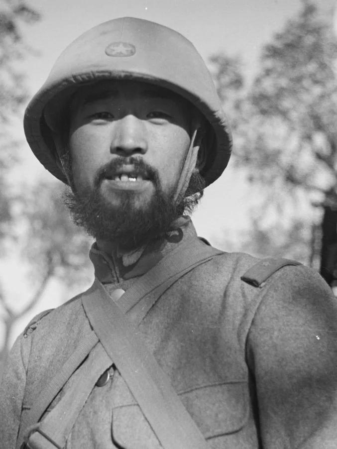 这就是典型的日本关东兵的长相！美国记者马尔科姆・罗肖尔特，在1937年淞沪会战期