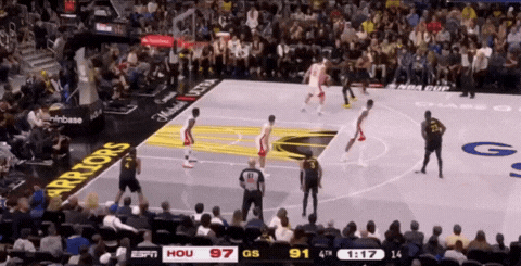 姜还是老的辣！巴特勒把火箭球员玩懵了今天勇士在主场迎战火箭，最终以100-10