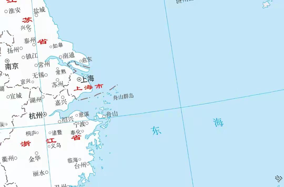 上海人真挺冤的。明明三面环海，572公里海岸线，想看个海却要坐高铁往青岛跑。