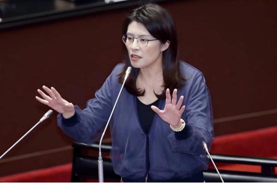 国共论坛结束，大陆宣布重要决定，给郑丽文面子，发布一项通行令。 2026年初