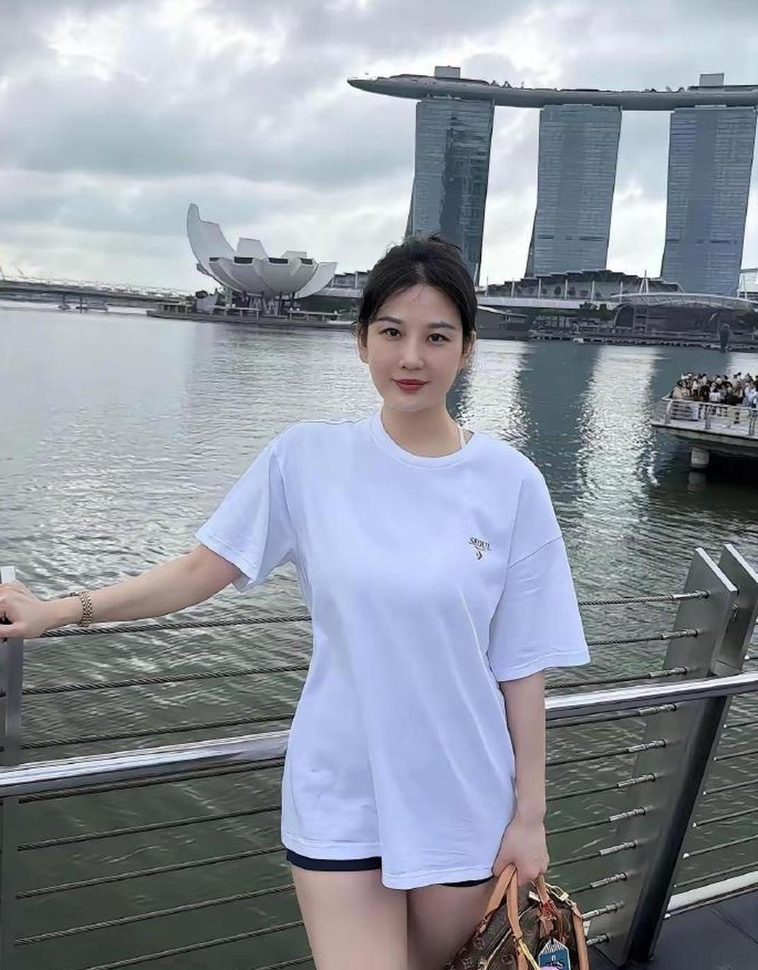都说老婆要找旺夫的