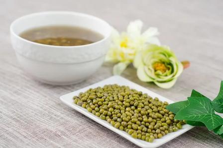 一碗绿豆汤，差点要了她的命！先别急着喝——福州一位有多年高血压病史的阿姨，平