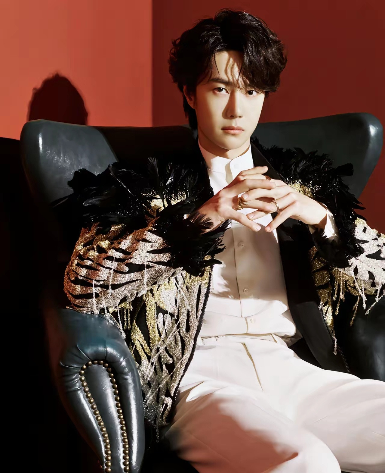 说真的，王一博还是太年轻了，不是因为他岁数小，而是因为他真的算计不过杜华这个老狐