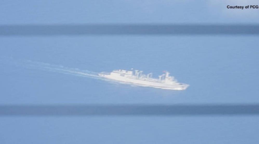 南海的天彻底变了！就在所有人还没反应过来的时候，一支庞大的两栖登陆舰队已经悄然逼