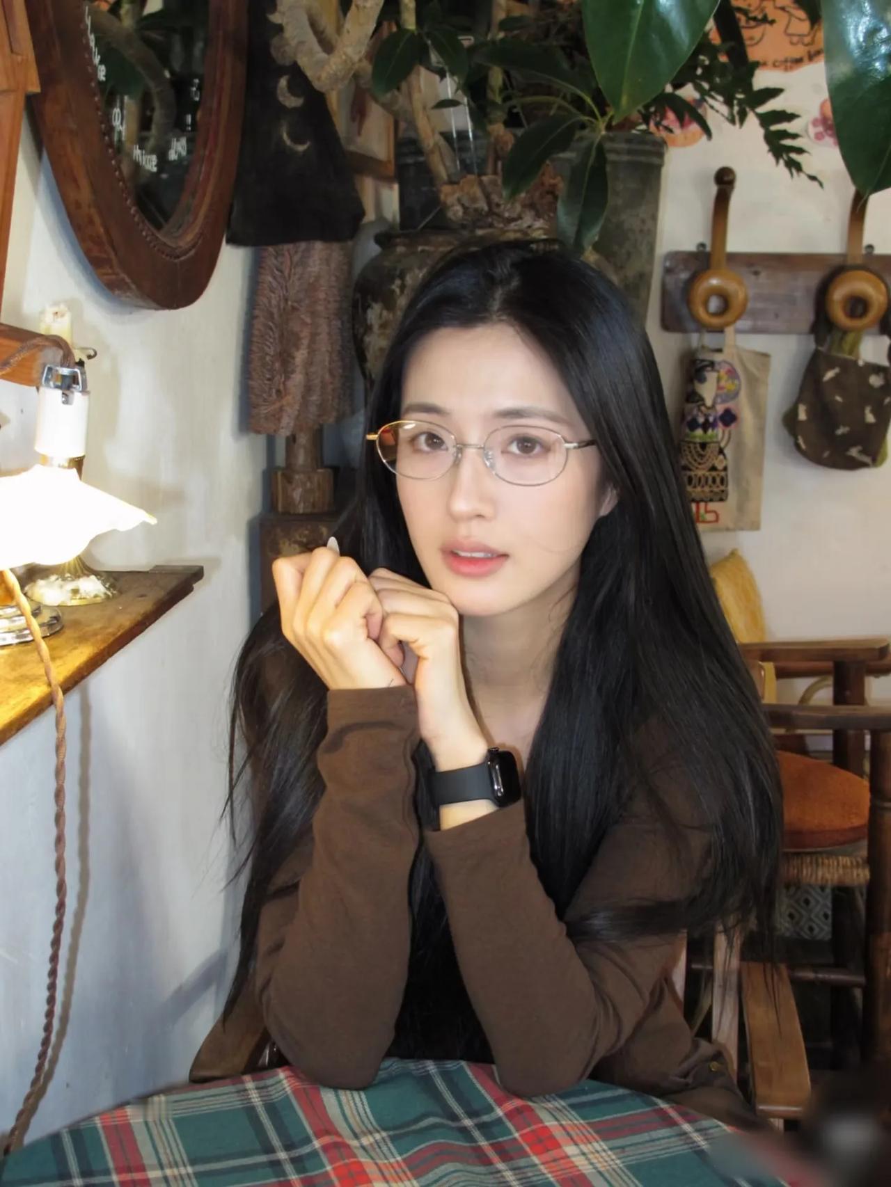 文艺复古咖啡馆，静享午后时光📚☕️