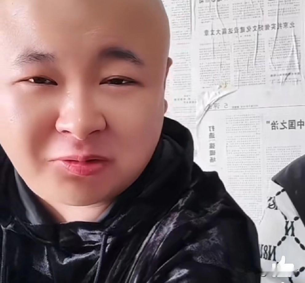 老狗白天直播被网友嘲讽找“二手货”，被王小源贬损不敢回应！老狗