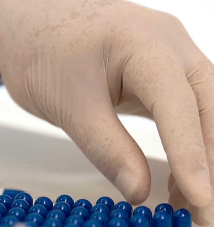 沸腾与隐忧！国产创新药BD热潮席卷全球，114亿天价交易背后藏风险2025