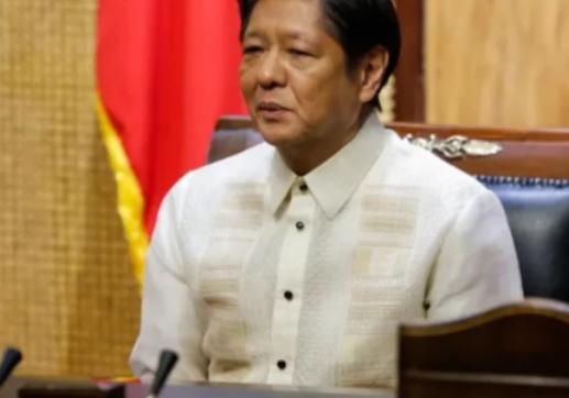 菲律宾是真的越来越撑不住了，干脆公开向美国低头，恳求美国能高抬贵手，放自己一马。