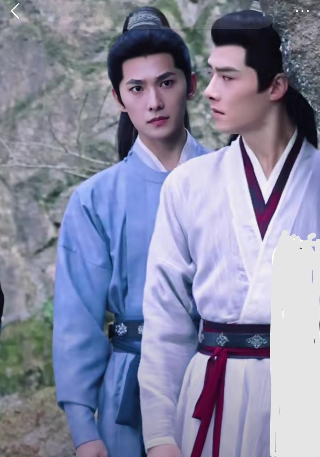 杨洋和何家劲版展昭，你更喜欢哪个？90后和00后肯定更喜欢杨洋。都是帅哥，但