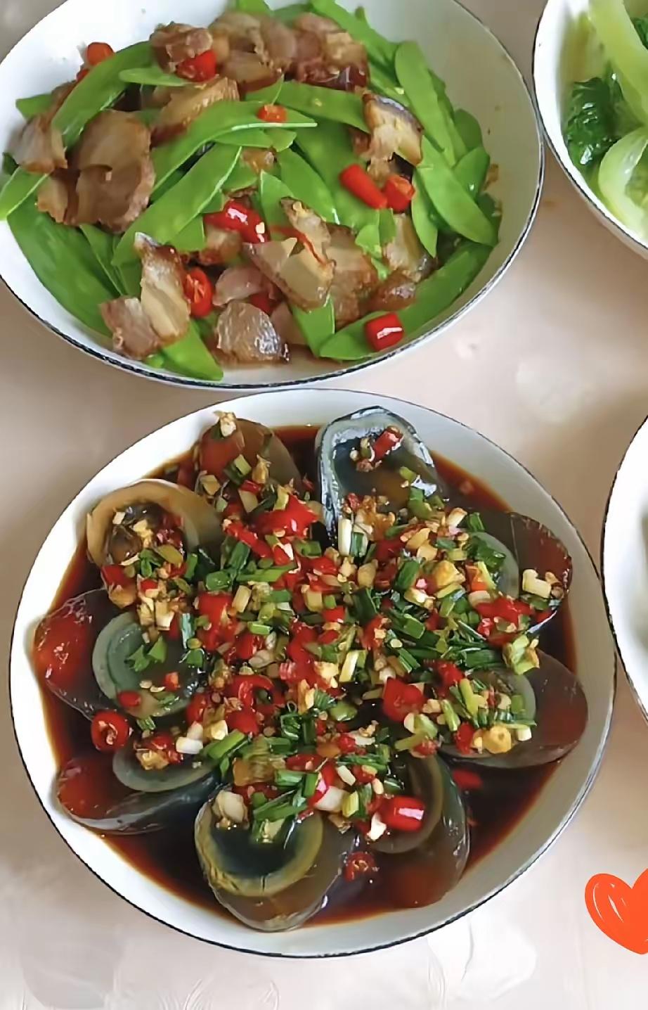 3000块钱养一家三口？这日子可咋过啊！我闺蜜昨天跟我吐槽，她老公每个月就给30