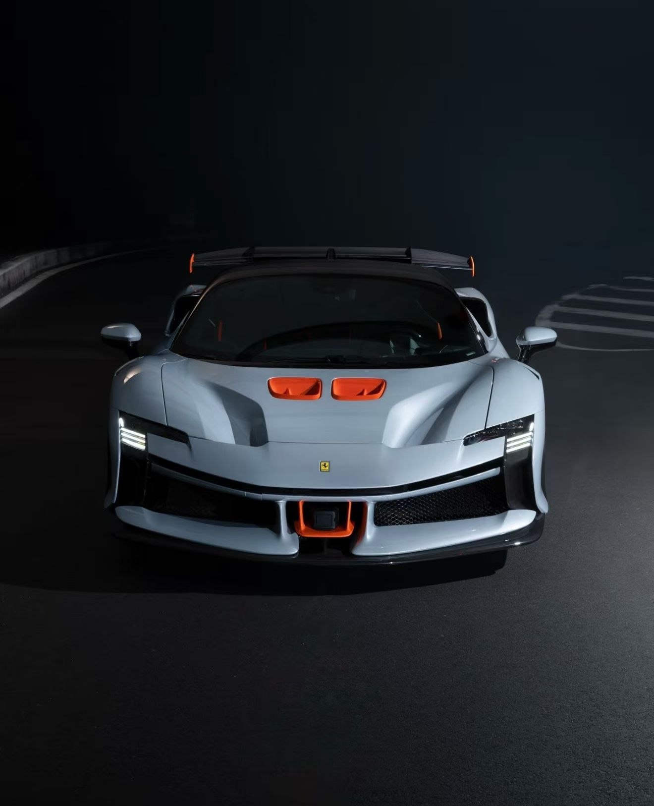 法拉利(ferrari)SF90XXSTRADALE可售状态我与汽车的