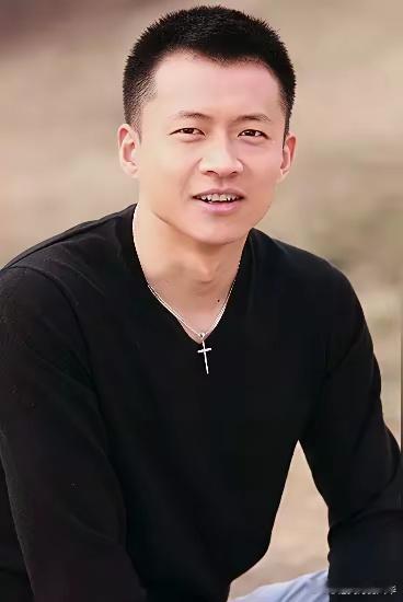 我敢说，演员唐曾这次要火出圈了…不是因为他的名字，也不是因为他的长相；而是因为，