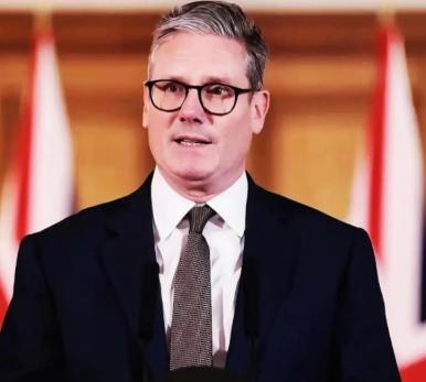 英国首相斯塔默说得这话听得真解气，他表示美国如果真的要退出北约，那么就要把占用北