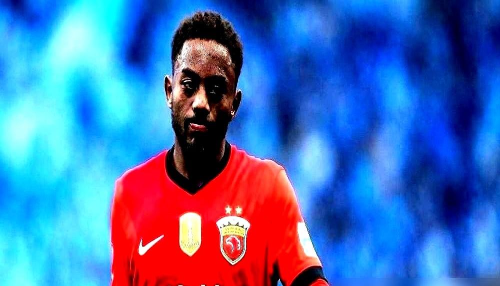 “转身跟不上中超节奏！”教练组一句话，直接给巴西中后卫卢卡斯·若阿金的试训判