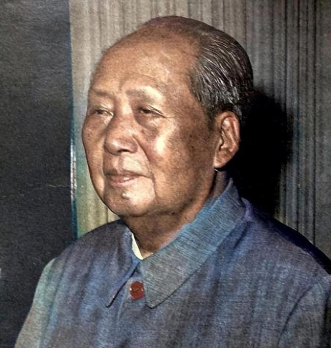 晚年，毛主席的一张珍贵留影，虽已到晚年，仍面容慈祥！1893年冬，毛泽东出生于