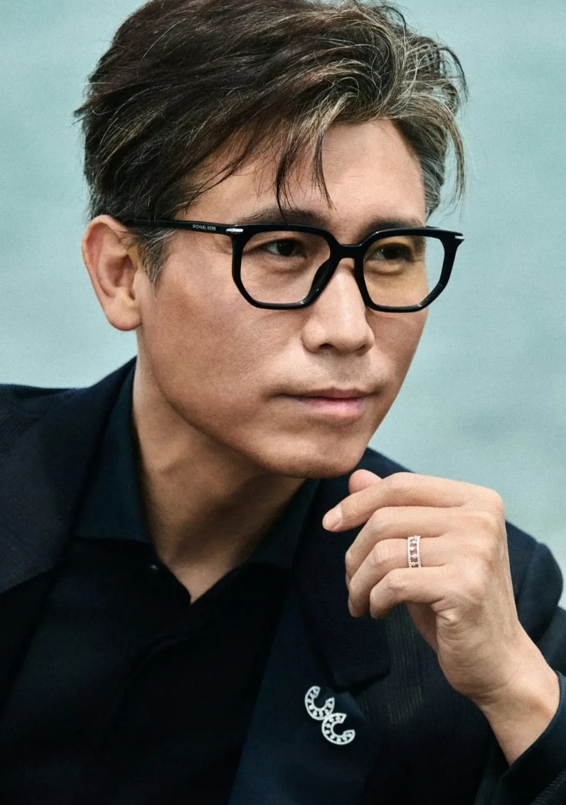 有种强烈的预感，李乃文要升咖了！不是说他演技多好，而是今年他的作品也太多了吧