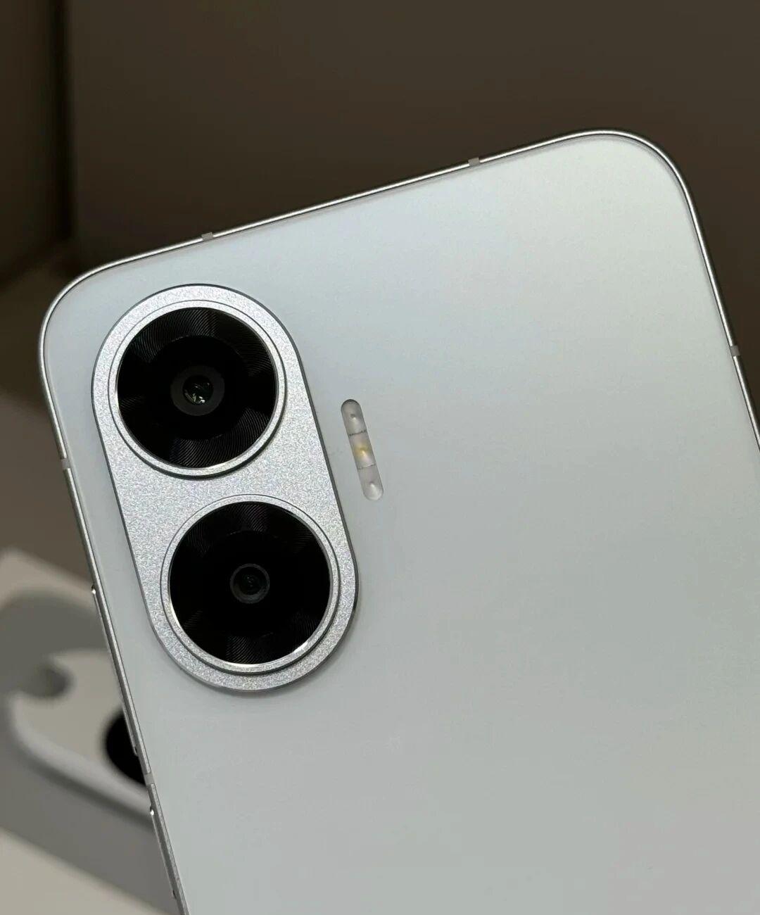 续航焦虑？2025年这三款手机直接把你电量怼到窒息！​​很多厂商还在拿"三天