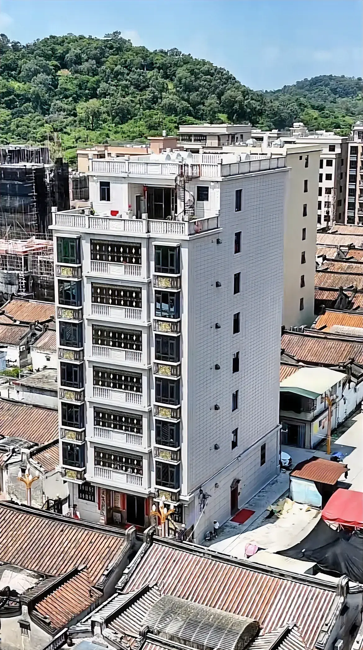潮汕的豪宅，建的这么高。