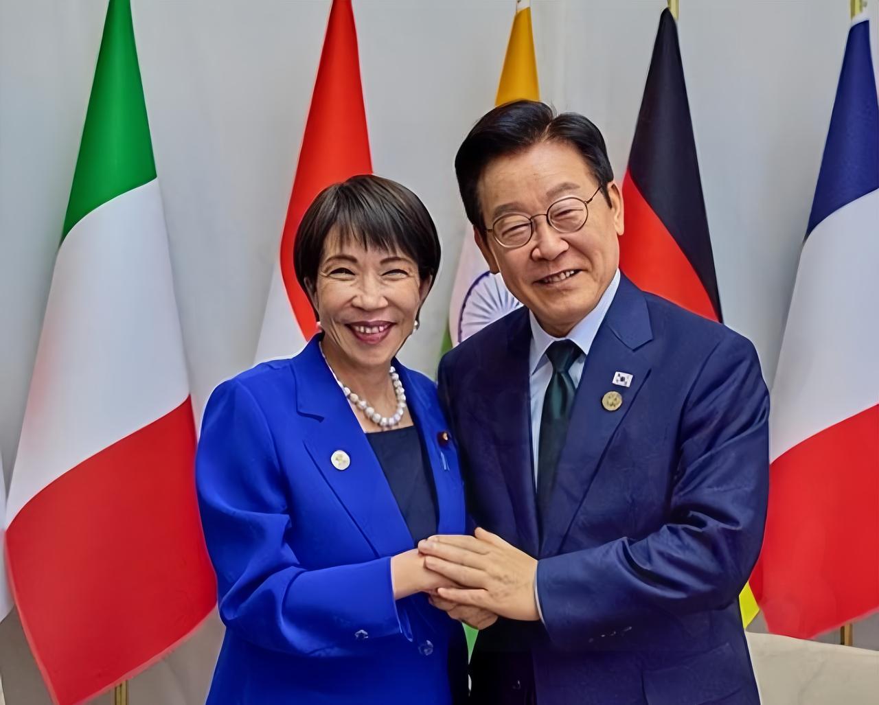 李在明这次跟日本媒体摊牌，可以说是求生欲拉满了。直接表态不掺和东方大国跟日本的争