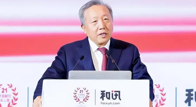 这才是真专家！经济学家吴晓求教授表示，老百姓都没收入了，还在刺激消费！这种做法是