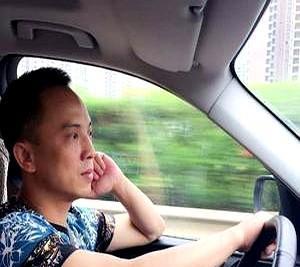 防城港市官方发布的通告近日引发关注，其中明确提到涉事人员“证姐”户籍为防城区江山