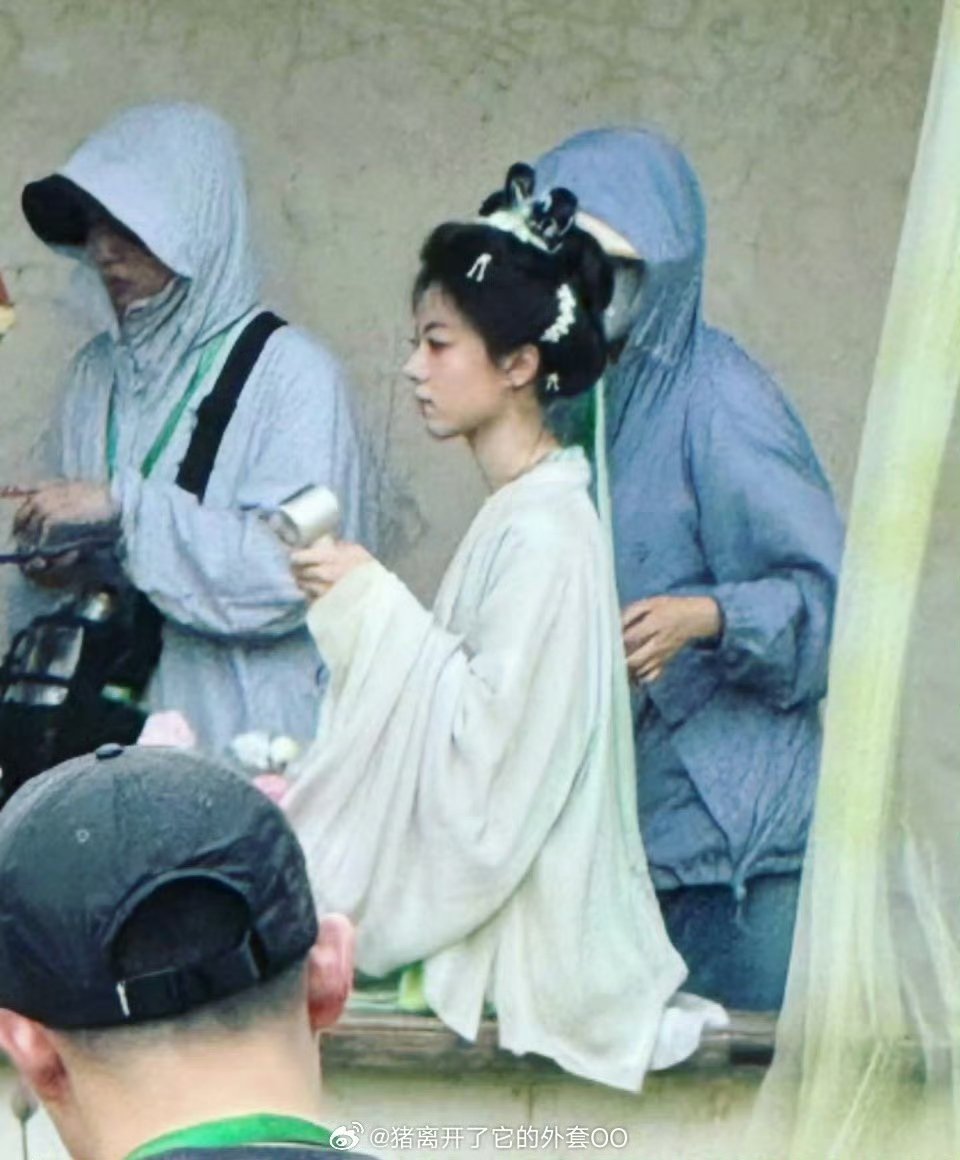 赵今麦一念江南首套造型路透 ​​​
