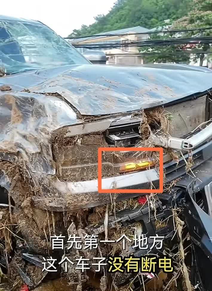 销量没赢过，现实没输过，这就是比亚迪硬派越野车。豹5被洪水冲的“怀疑人生”。虽然