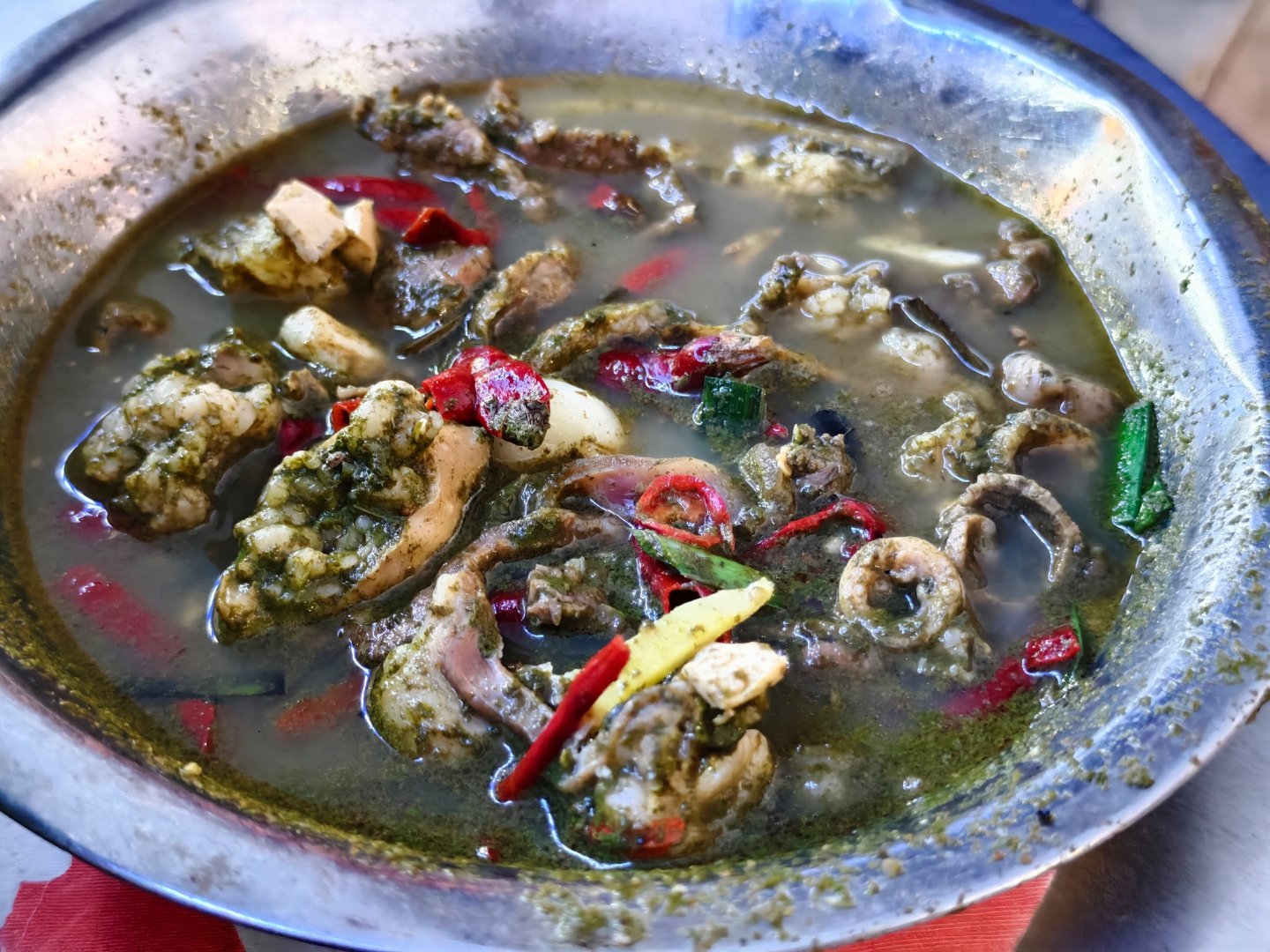 尝试了一下牛瘪太带劲了，吃的时候就感觉再很牛亲嘴，这里还吃凉拌牛血，我以