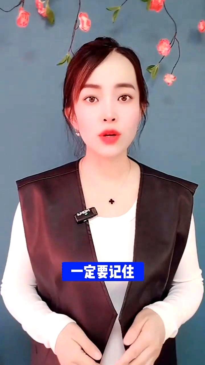谁能想到啊，你家厕所那股挥之不散的“陈年老味”，竟然被一瓶两块钱的白醋给治得服服