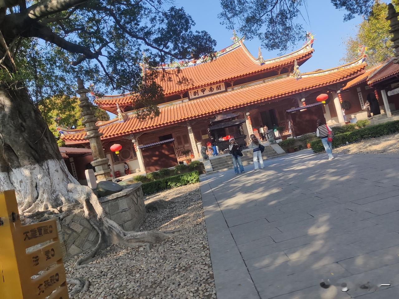 如果你能以交易为生，那么你要赢过其他359行，只有输给行业内做得比你好的细分