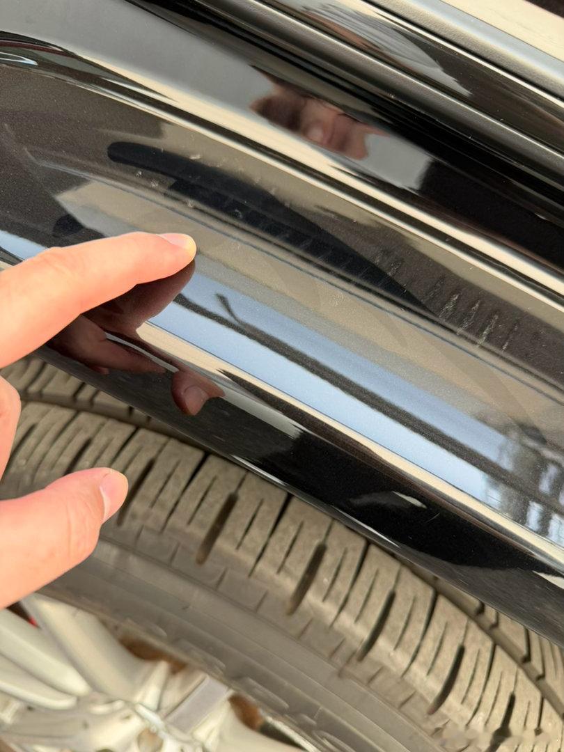 这是谁踩我车来的….磨了个鞋底印上去…服了