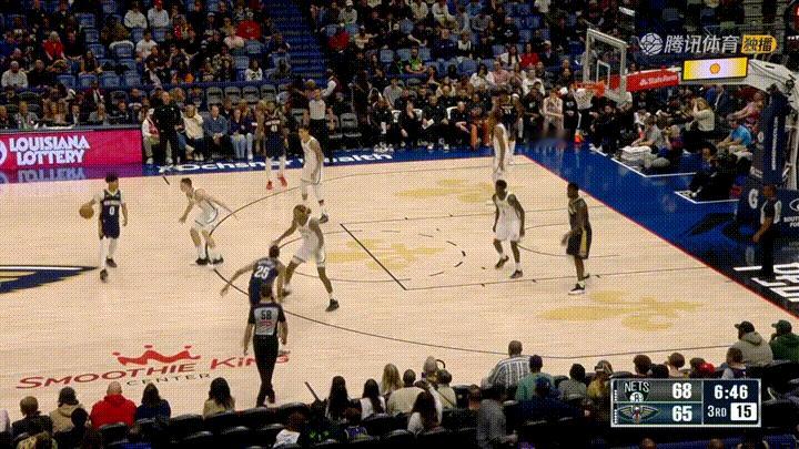 鹈鹕当家球星锡安的身体天赋真不是吹的！在今天鹈鹕主场迎战篮网的比赛中，当时比赛进