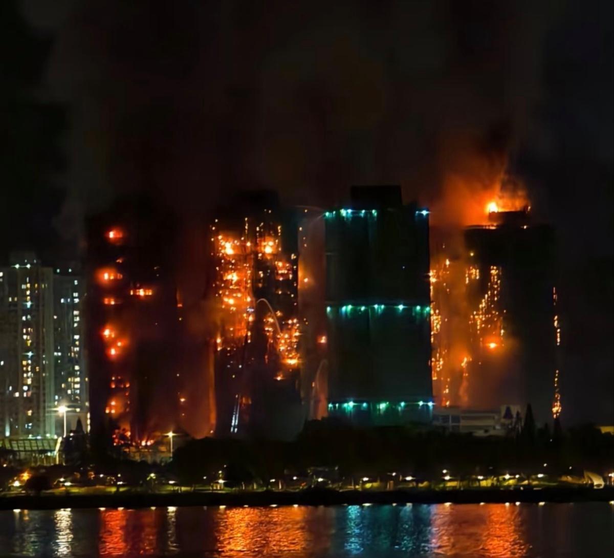 很难想象这是2025年中国最大的安全事故，最大的灾难了。六分钟烧着一栋楼，听着