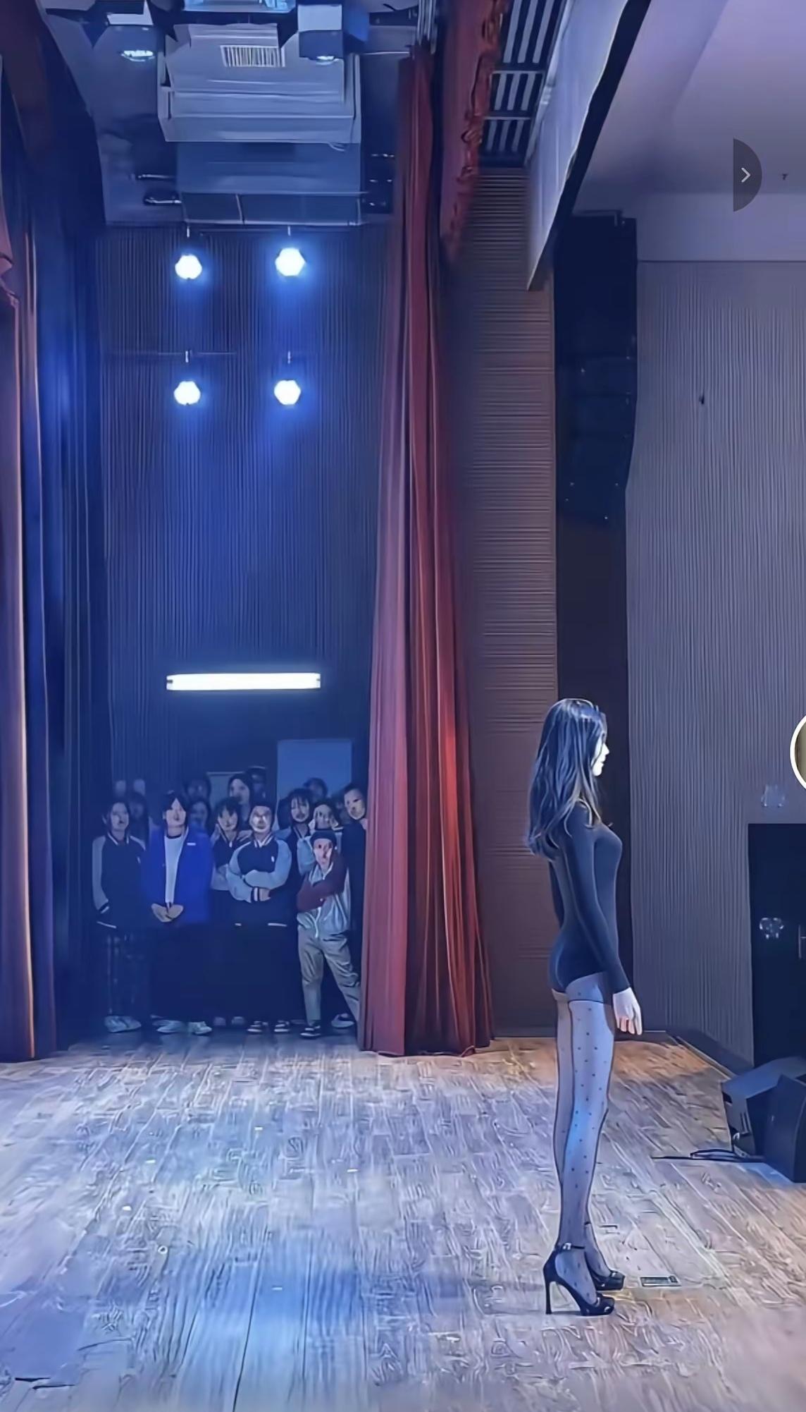 后台围观的就🈵满啦！