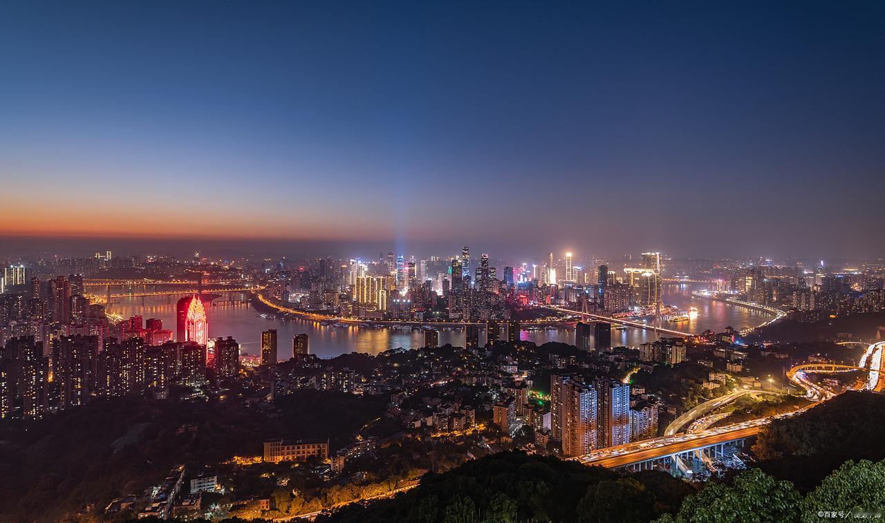 重庆一开始是个地级市？49-54年，新中国成立后还按之前院辖市形式保留。54年撤