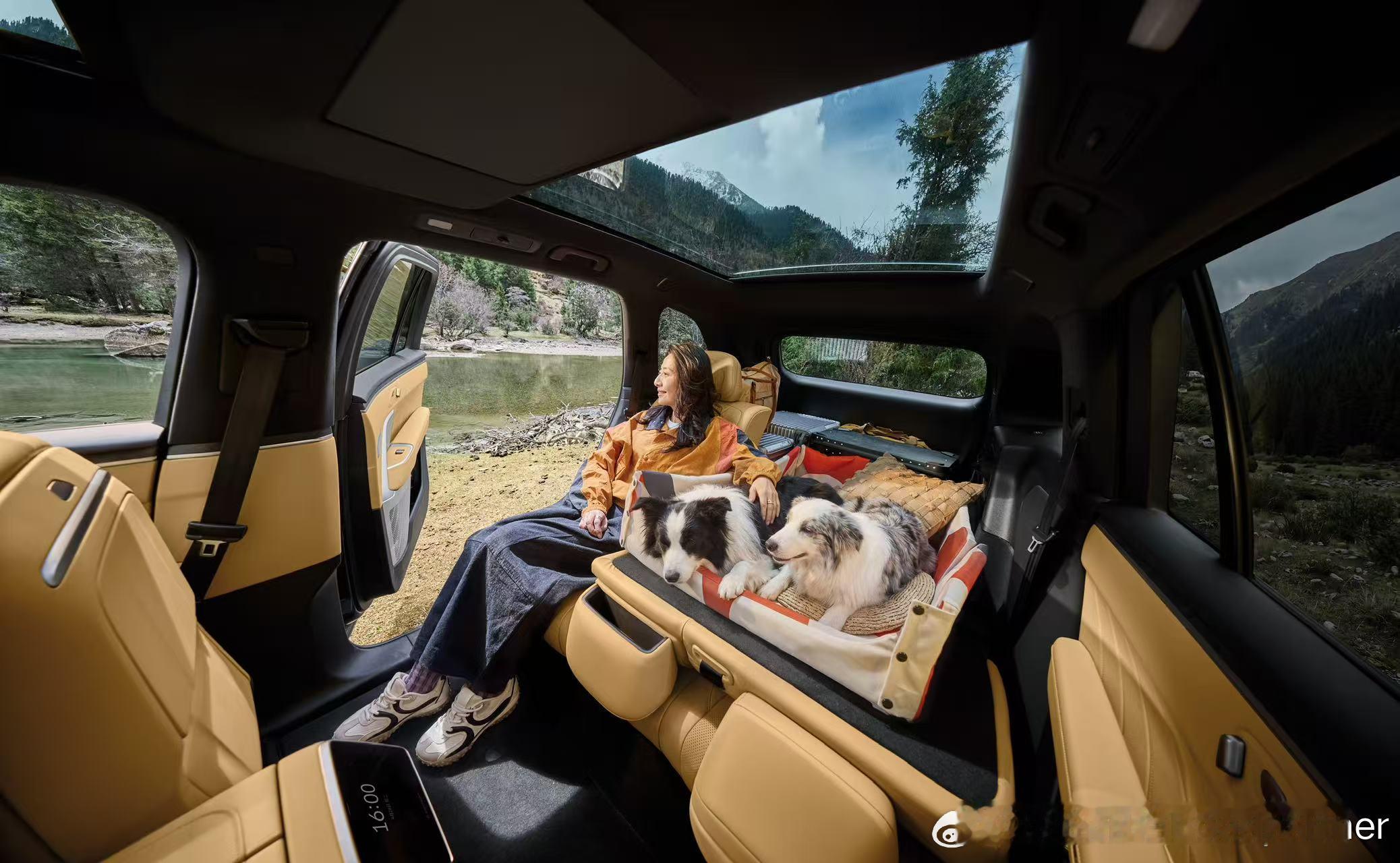 乐道L80，我愿称之为汽车界的大平层乐道汽车乐道l80双舱超级大五座