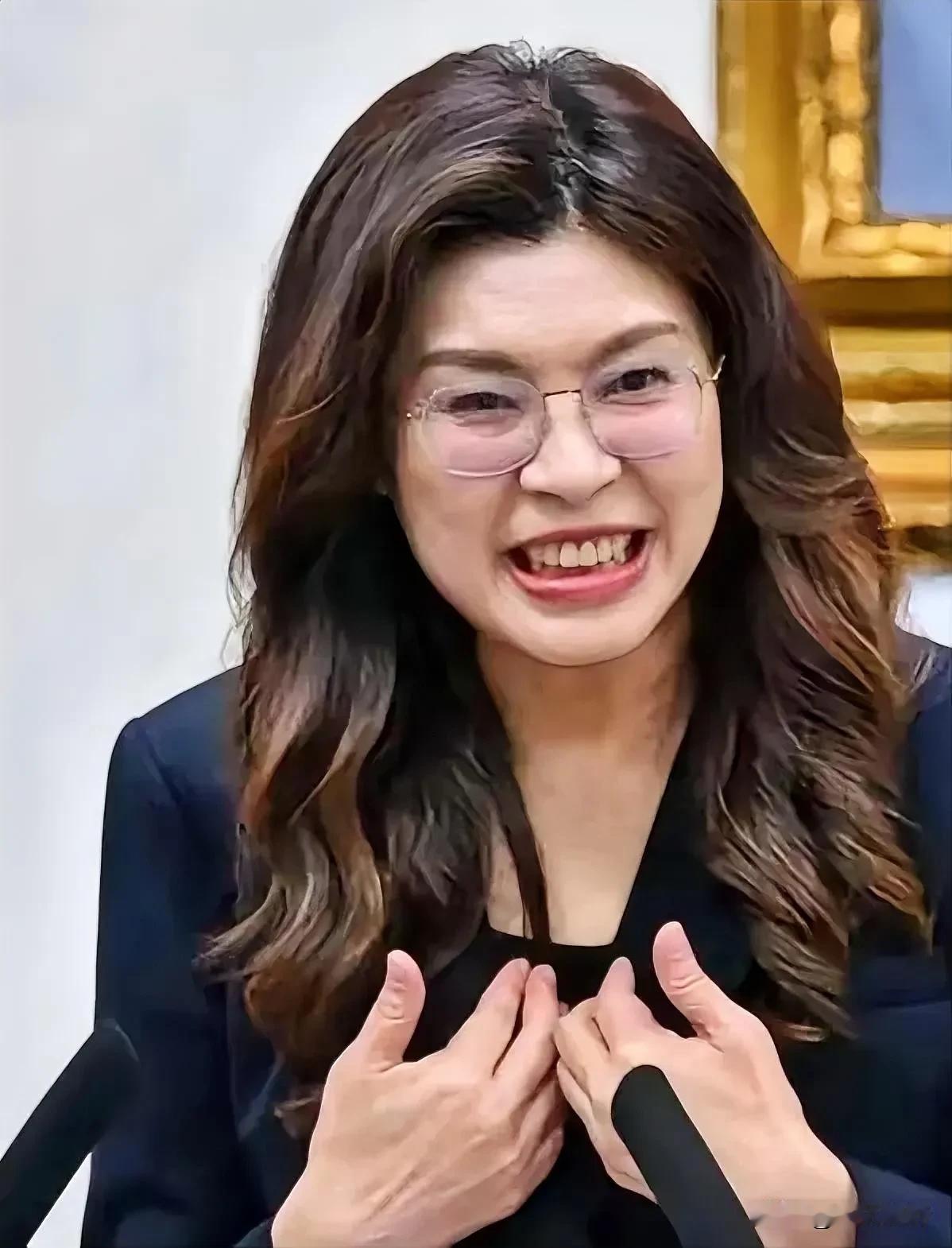 郑丽文6月23日说出一番让大陆网友目瞪口呆的话，她竟然声称，“谈统一是不切实际的