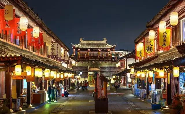 平时说话最克制的部门，这次直接拍桌子了。全国1869个县，商务部一口气甩出三个