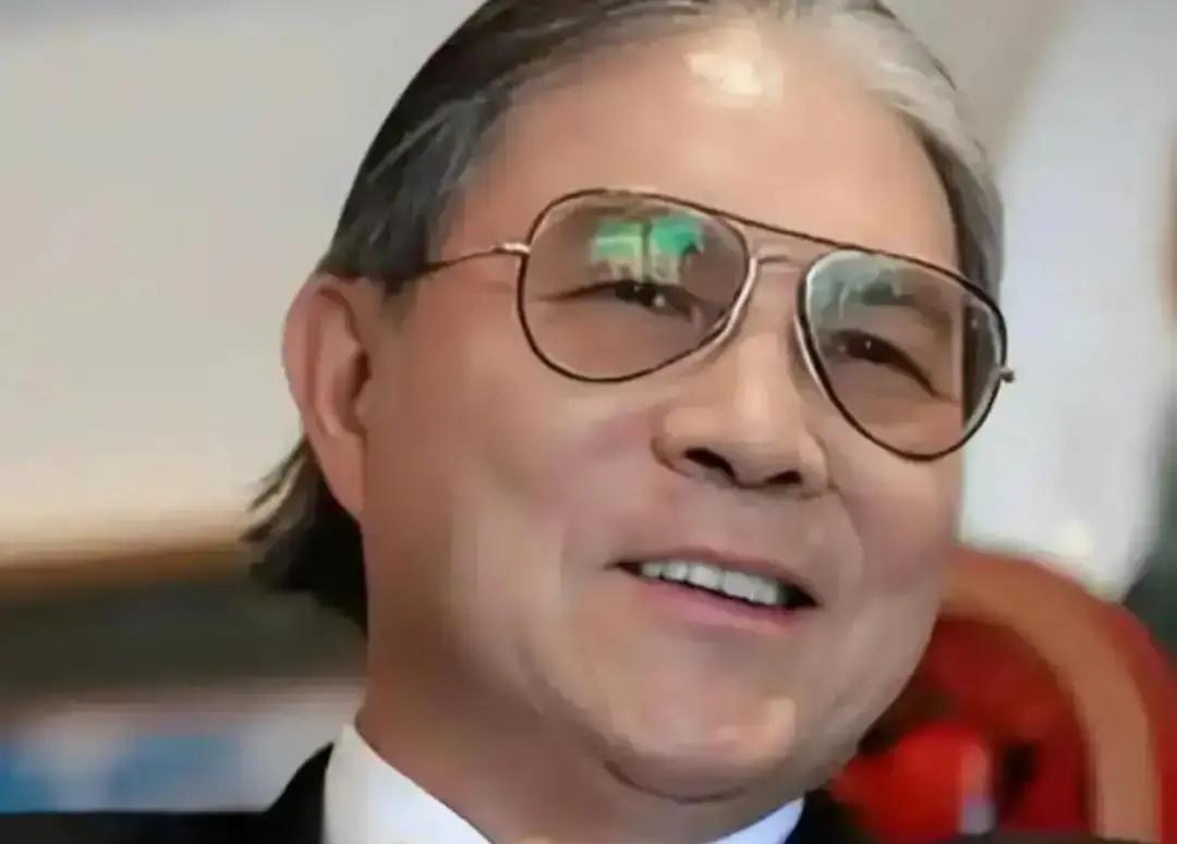 28年不娶，他守的不是寡，是3万亩地霍震霆独身至今，遗嘱写得明白：南沙3万