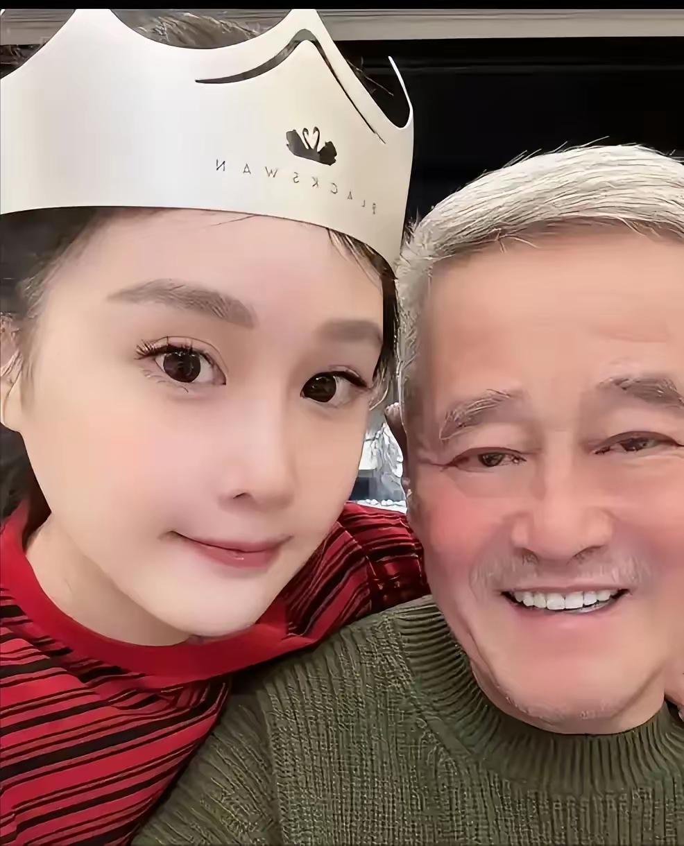 赵本山现身球球直播间的三句话，真的戳中了太多人的心！满屏“酸黄瓜”评论里，他