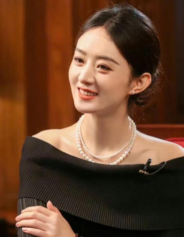 赵丽颖这两天真是无妄之灾！赵丽颖啥活动没有，结果黑水全倒她这里了，一会说去年微