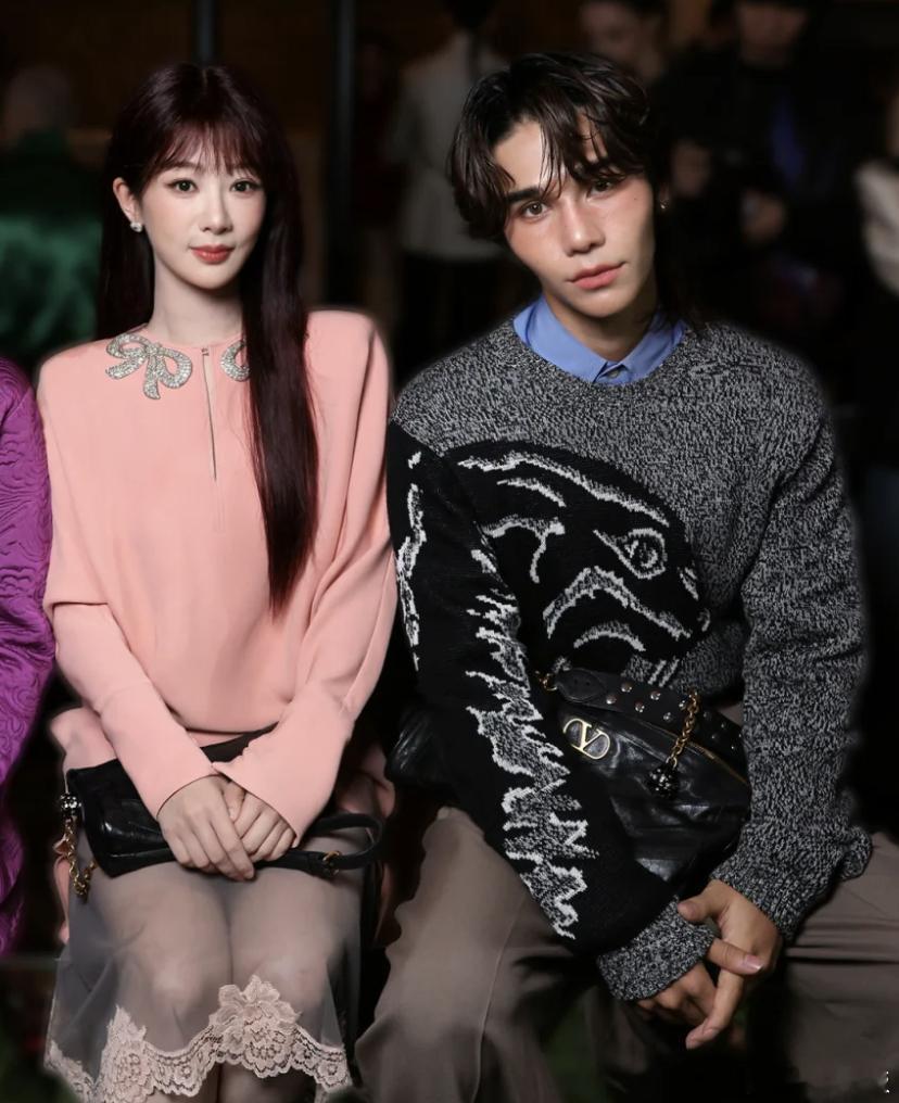 杨紫送给罗杰夫紫玉葡萄杨紫为罗杰夫手写英文礼物卡杨紫走到哪里都能交到新朋友和