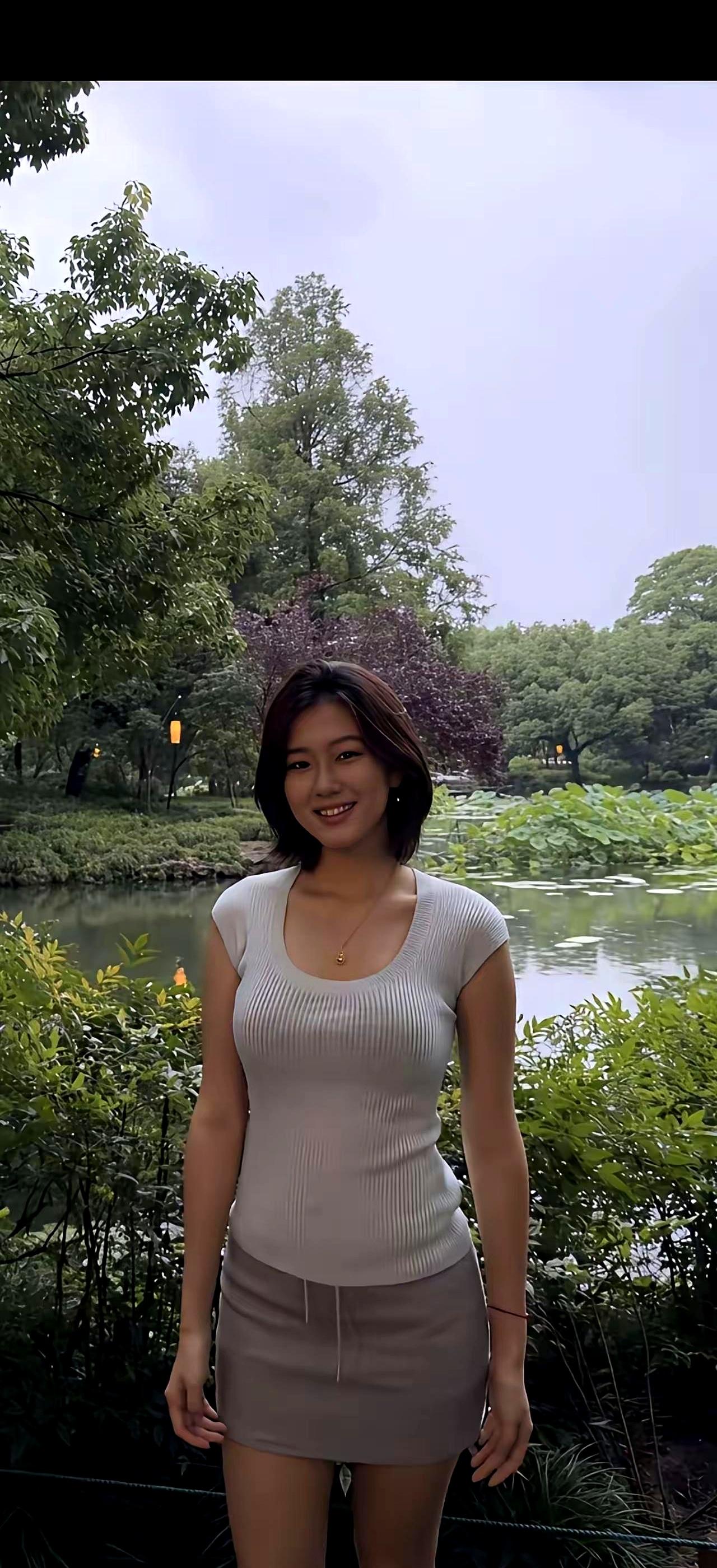 我爱大自然，尤其是农村这股子味儿，真不是城里能比的。A8这几个字一摆出来，感觉